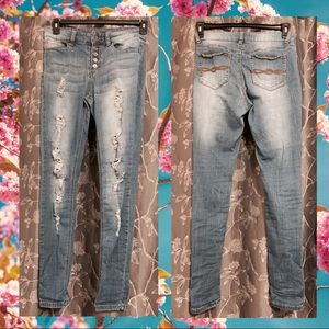 Semi high-waisted Jeans✨